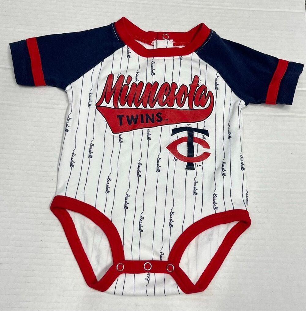 Genuine Merchandise Minnesota Twins Bodysuit   Boys Size 6/9 Months